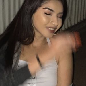 Meet your Posher, Estrella